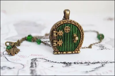 Un mignon petit collier qui rappelle une verte vallée tranquille...