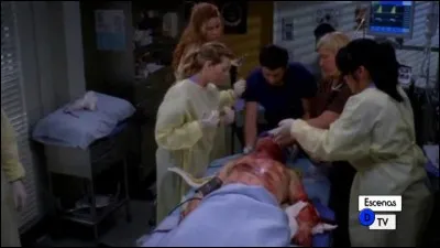 Qui est mort après s'être jeté sous un camion pour sauver la vie d'une inconnue ?