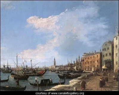 Depuis la piazzetta, rien de mieux qu'une promenade le long du quai qui vous offre des vues sur le bassin et les îles avoisinantes. 
Son origine remonte au IXe siècle quand des marchands esclavons (originaire de la Slavonie, actuellement une région de la Croatie) y accostaient. Sa largueur actuelle date de la fin du XVIIIe.
Comment ce quai s'appelle-t-il ?