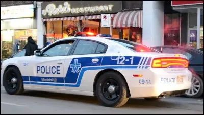 Comment s'appelle cette police ?