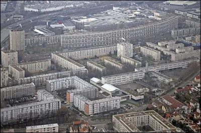 Cette ville d'Ile-de-France de 25 000 habitants, dans le nord du département des Hauts-de-Seine, c'est :