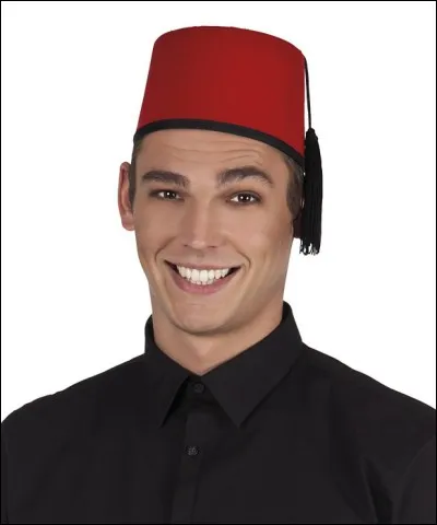 Le chapeau de Mohamed est mouillé. Il va pouvoir en tirer un bon prix sur les sites des marchés de Ouarzazate ou Tataouine.