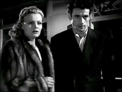 Yves Montand a débuté au cinéma en 1946; il a tenu l'un des premiers rôles dans son deuxième film. Qui est le réalisateur de ce film ?