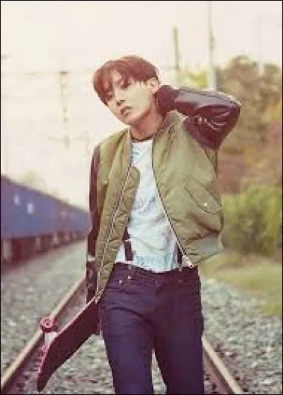 Avec qui J-Hope s'entend-il le mieux dans les BTS ?