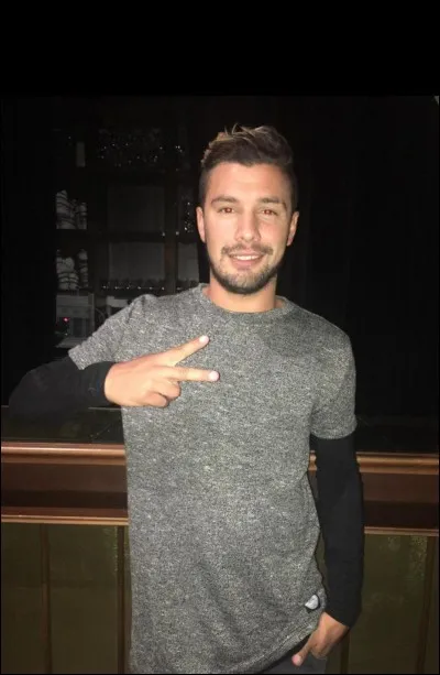 Avec qui K&eacute;vin est-il en couple dans "Les Marseillais" ?