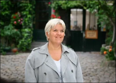 Combien d'enfants naissent chaque année, atteints de nanisme achondroplasie ?( c'est la forme la plus courante. )