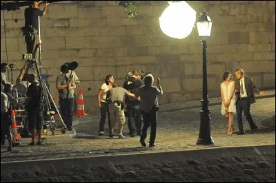 Il s'agit du tournage de l'une des nombreuses sc&egrave;nes de nuit (et de fantasme) du film, qui se d&eacute;roule &agrave; Paris. De quel film s'agit-il ?