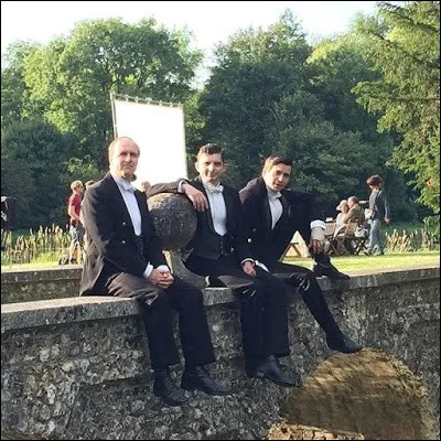 Les valets semblent ici bien d&eacute;tendus, n'est-ce pas, parce qu'il s'agit en fait d'une pause durant le tournage de...&nbsp;?