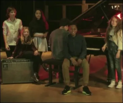 Avec quel artiste ont-ils fait une reprise de Titanium ?