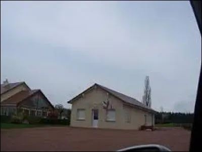 Nochize, village Saône-et-Loirien du Charollais, se situe en région ...