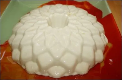 L'entremets sucré appelé "blanc-manger" est préparé à base de blancs d'ufs.