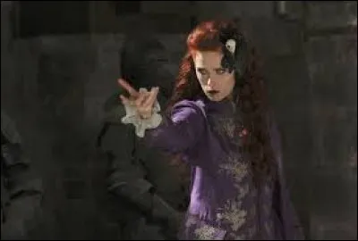 Pourquoi, à la fin du film, devient-elle une très vieille femme ?