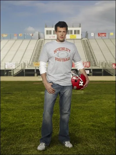 Quel est le chiffre de Finn Hudson au football ?