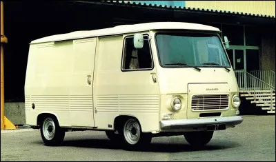 En quelle année est sorti le J7 ?