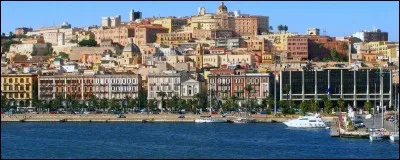 Quelle est, après la Sicile, l'île la plus peuplée ?