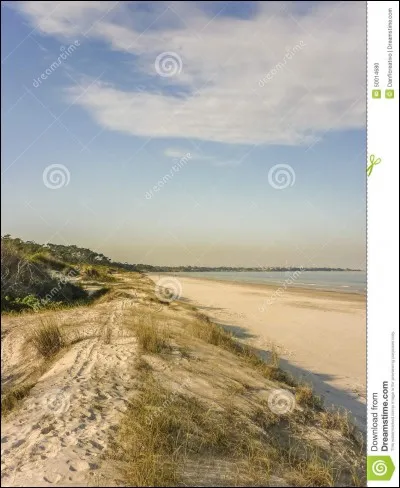 Je suis l'Uruguay, si vous venez me visiter, vous pourrez vous baigner dans l'Océan Pacifique !