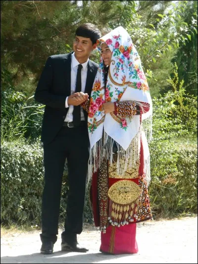 Les habitants de la Serbie sont ...