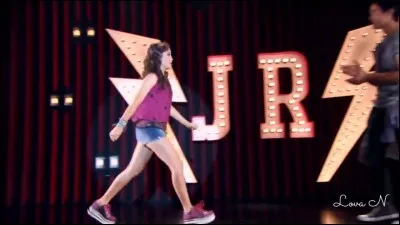 Quelle chanson chantent Simon et Luna ?
(5e open, épisode 45)