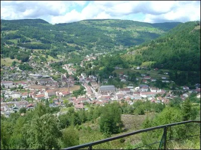 La petite ville de Cornimont se trouve dans :