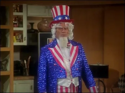 Cette illustration est extraite de l'hilarante série Frasier. Le docteur Frasier Crane est ici déguisé en... ?