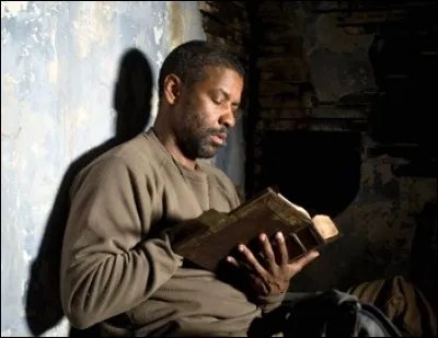 Quel acteur est à l'affiche du film "Le Livre d'Eli", sorti en 2010 ?