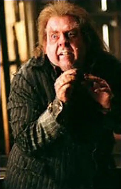 J'ai osé trahir mes meilleurs amis. Qui suis-je ?