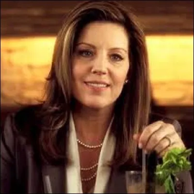 Qui joue le rôle de Jessica DiLaurentis et Mary Drake ?