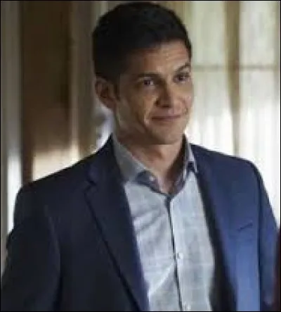 Qui joue le rôle de Marco Furey ?