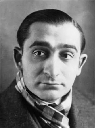 Cet homme politique, radical-socialiste, jeune sous-secrétaire d'Etat du gouvernement du Front populaire, a été arrêté et incarcéré par Vichy. Il rejoint Londres et combat dans l'aviation. Qui est-ce?