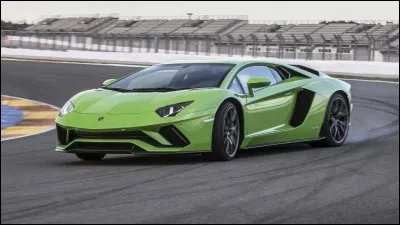 Quel est le nom de cette voiture ?