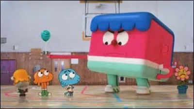 Qui est la grande personne en rose ?