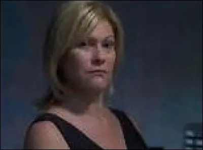 Où s'installe Claire Mougin ?