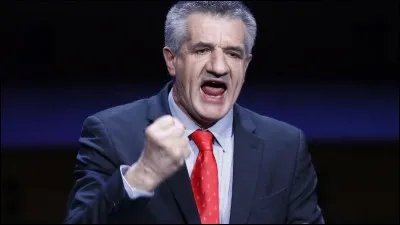 Il évoque son enfance "à tout va", avé l'accent du Midi, même s'il est un peu hors sujet, ne l'interrompez pas !