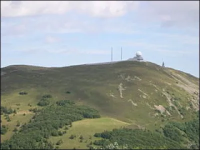 VOSGES - Quel est, avec 1 424 mètres d'altitude, le point culminant de ce massif montagneux du nord-est de la France ?