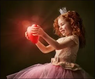 Qui a dit : "Un sourire co&ucirc;te moins cher que l'&eacute;lectricit&eacute;, mais donne autant de lumi&egrave;re" ?