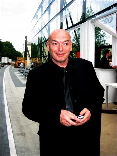 Quel est le métier de Jean Nouvel ?