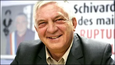 Gérard Schivardi a été candidat la même année que José Bové et Frédéric Nihous. Quelle élection était-ce ?