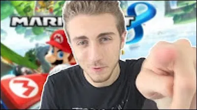 De quand date sa première vidéo YouTube ?