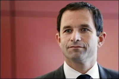 Benoît Hamon, également candidat à la présidence pour la première fois, a été ministre dans le gouvernement Ayrault. Quel était son portefeuille ministériel, de mai 2012 à mars 2014 ?