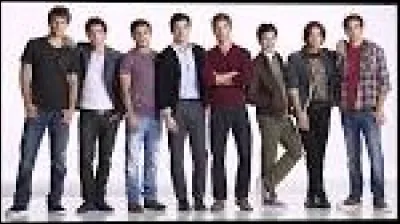 Qui est le "play boy" qui s'est fait passer pour un allié de -A dans la saison 3 ?