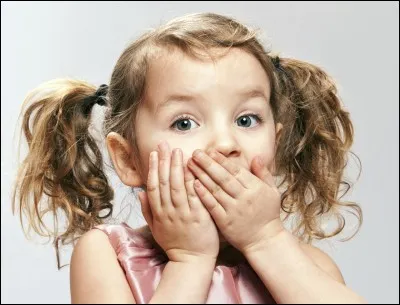 Comment réagis-tu si un jeune enfant n'arrête pas de jaser et crier ?