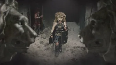 Qui est cet empereur mégalomane se prenant pour Hercule en combattant dans l'arène ?