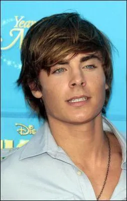 Est-ce-que Zac a dj eu une autre petite copine ?