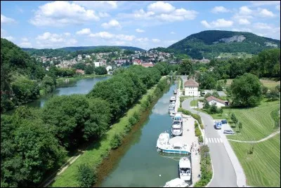 Quelle ville n'est pas située dans le Doubs?