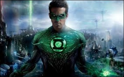 Quel acteur tient le rôle principal dans le film "Green Lantern", sorti en 2011 ?