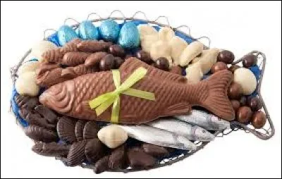 Terme de marine. Pièce métallique ou de bois dur fixée de chaque côté d'un mât : jo...