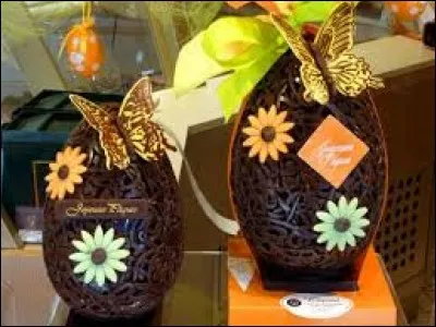 Antonyme de triste, désenchanté : jo... (prononcer joi...)