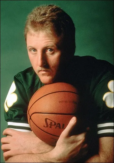 Qui est cet ancien joueur ?