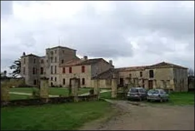 Nous partons visiter le château de Lacaussade, à Baurech. Commune de l'aire urbaine Bordelaise, elle se situe dans le département ...