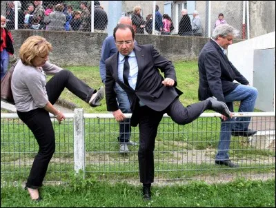 C'est tout juste s'il ne va pas partir en 100 mètres haies ici... Mais comment a-t-il positionné sa jambe ?!

A qui le 100 mètres haies est-il réservé ?